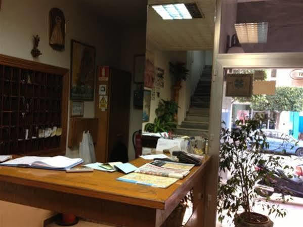 Pension Americano Almería Buitenkant foto